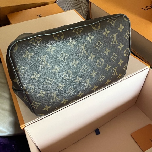 Hand bag - Picture 3 of 6